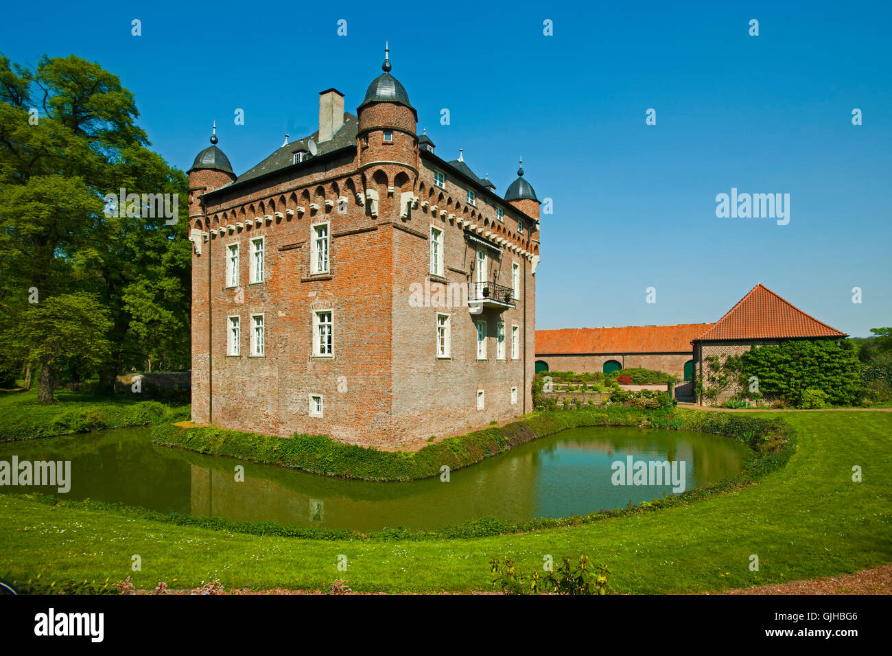 Deutschland, Nordrhein-Westfalen, Kreis Bergheim, Kerpen,  Schloss Loersfeld. Das Schloss wurde im 15. Jahrhundert erbaut, und i Stock Photo