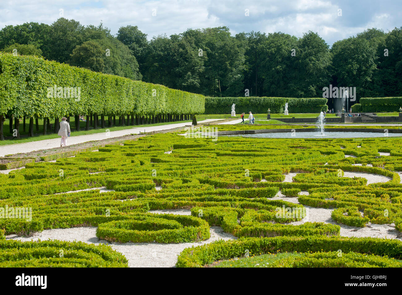 Deutschland, Brühl bei Köln, Schloss Augustusburg, Barockgarten. Die Gartenparterres stammen von Dominique Girard Stock Photo