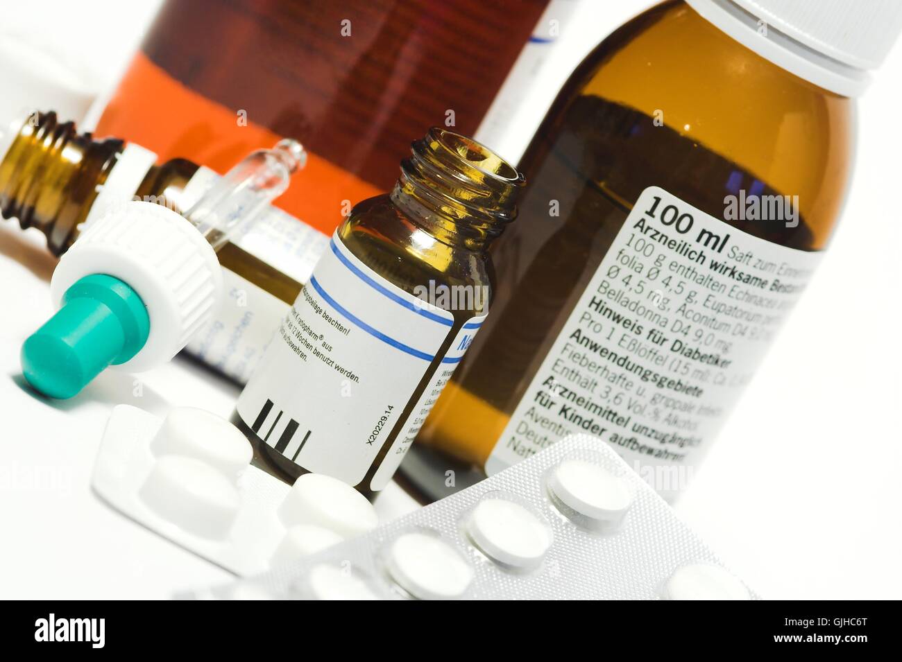 Chest Medication Chest medication hi-res stock photography and images - Alamy