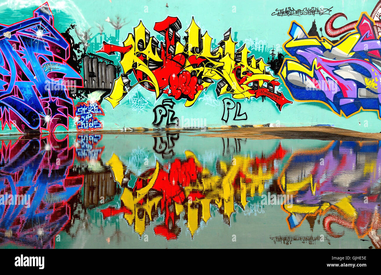 Graffiti spray malerei hi-res stock photography and images - Alamy