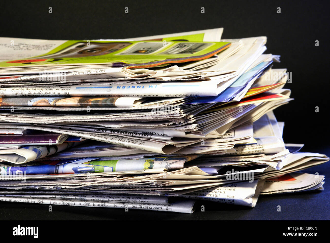 newspaper journal stack Stock Photo Alamy