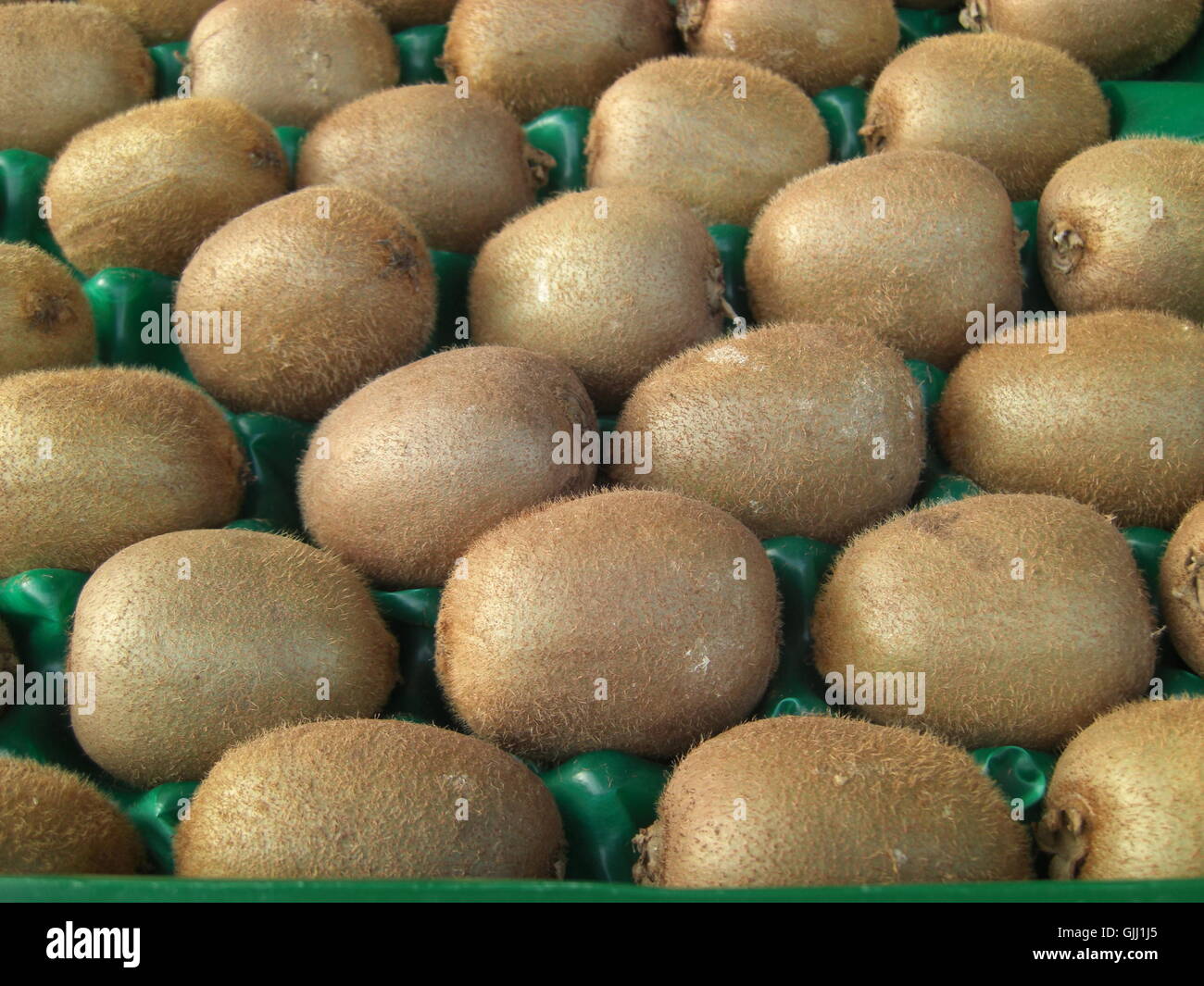 Kiwis fruit hi-res stock photography and images - Alamy