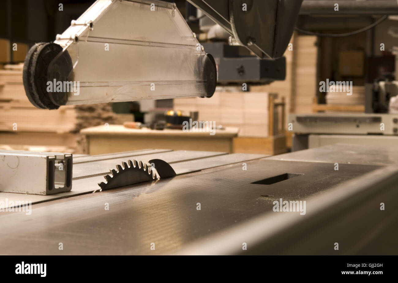 Circular saw accident hires stock photography and images Alamy