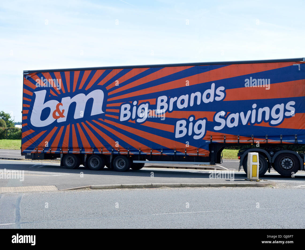 b&m lorry with logo UK Stock Photo