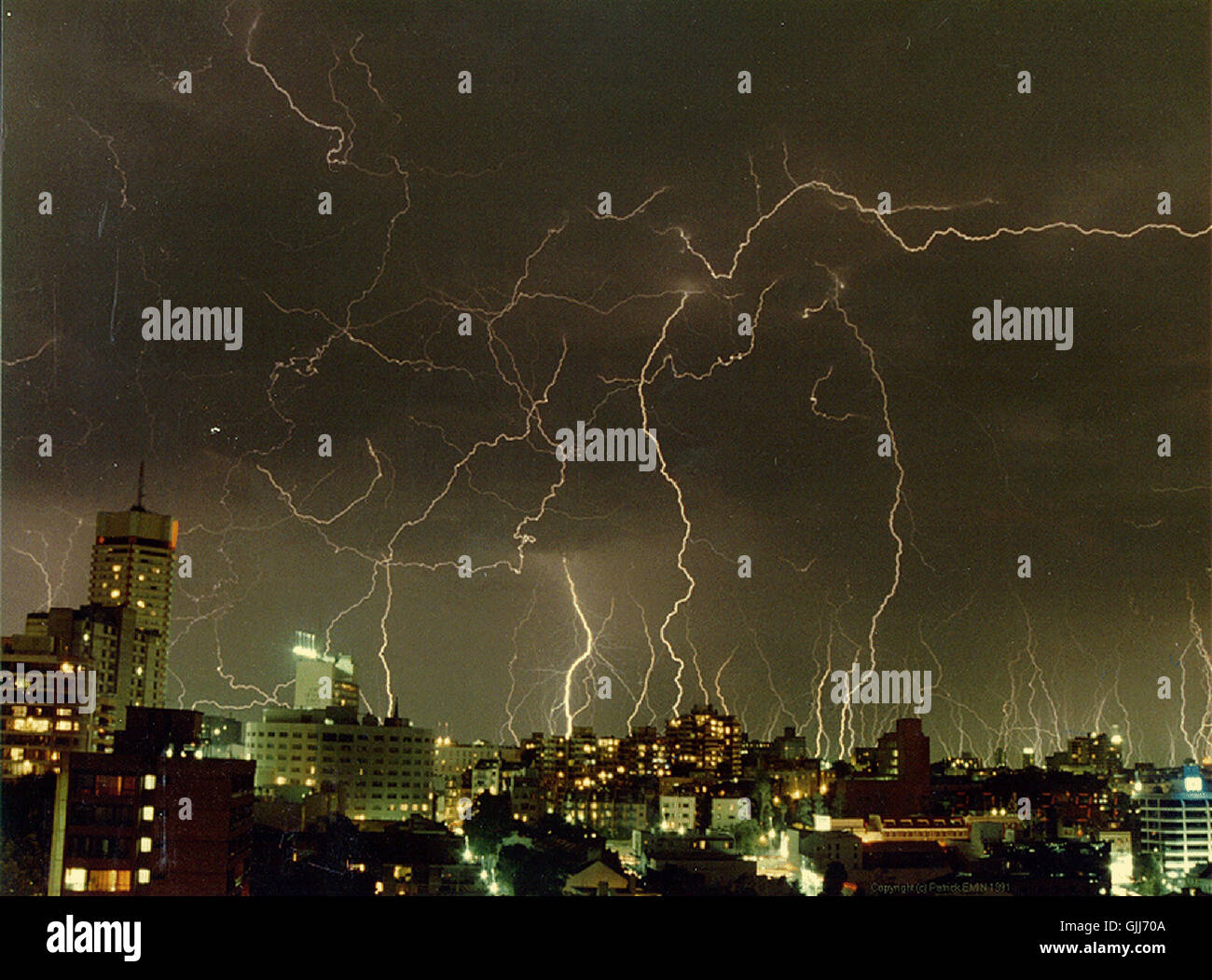 Lightning effect hi-res stock photography and images - Alamy