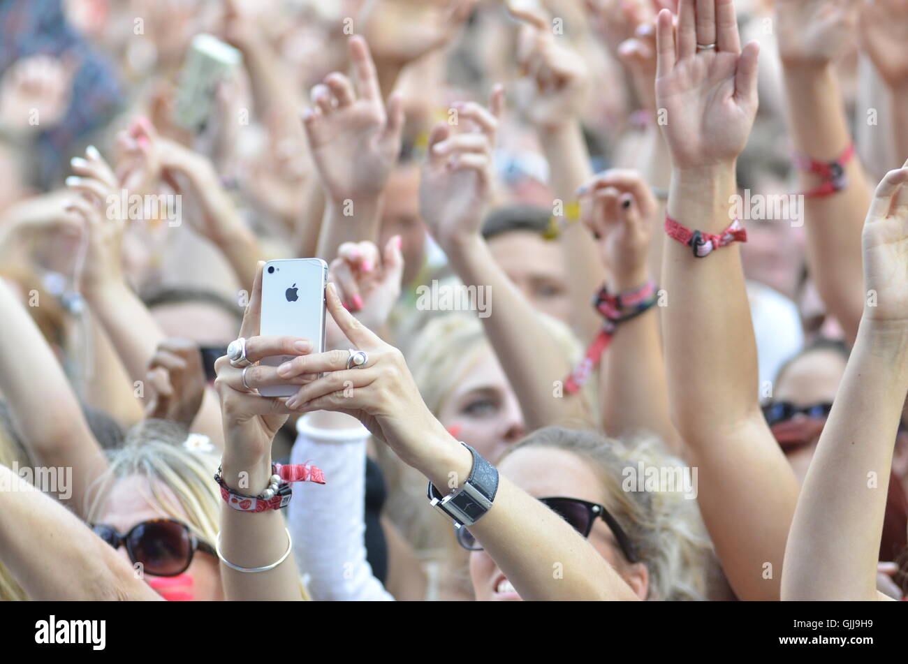 Crowd Music Fans Waving Hands Hi Res Stock Photography And Images Alamy