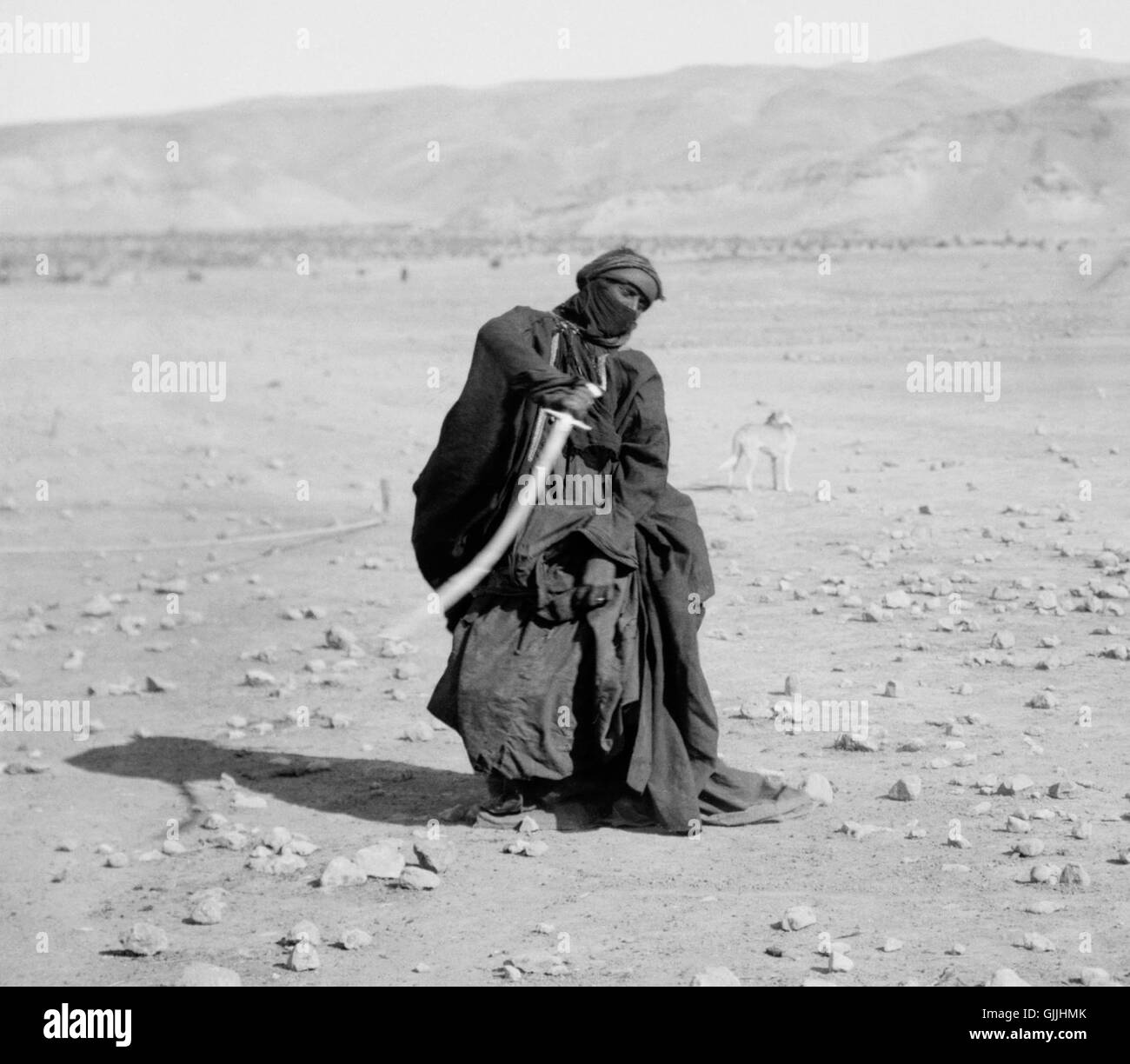 Bedouin sword dance Stock Photo - Alamy