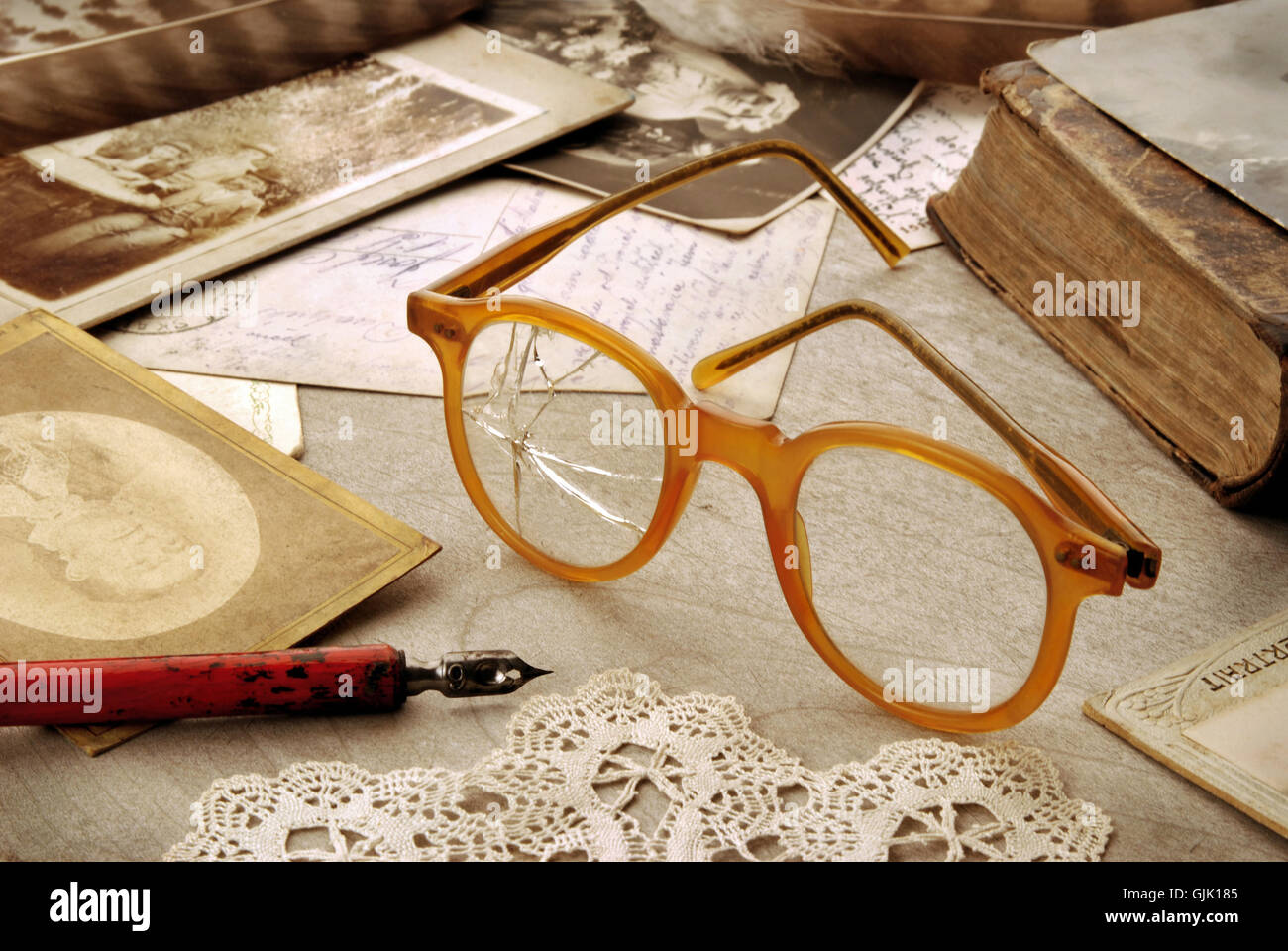vintage spectacles glasses Stock Photo Alamy