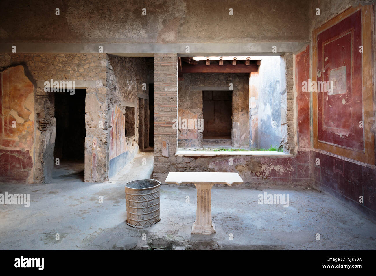 Interior of a house at Pompeii Stock Photo Alamy