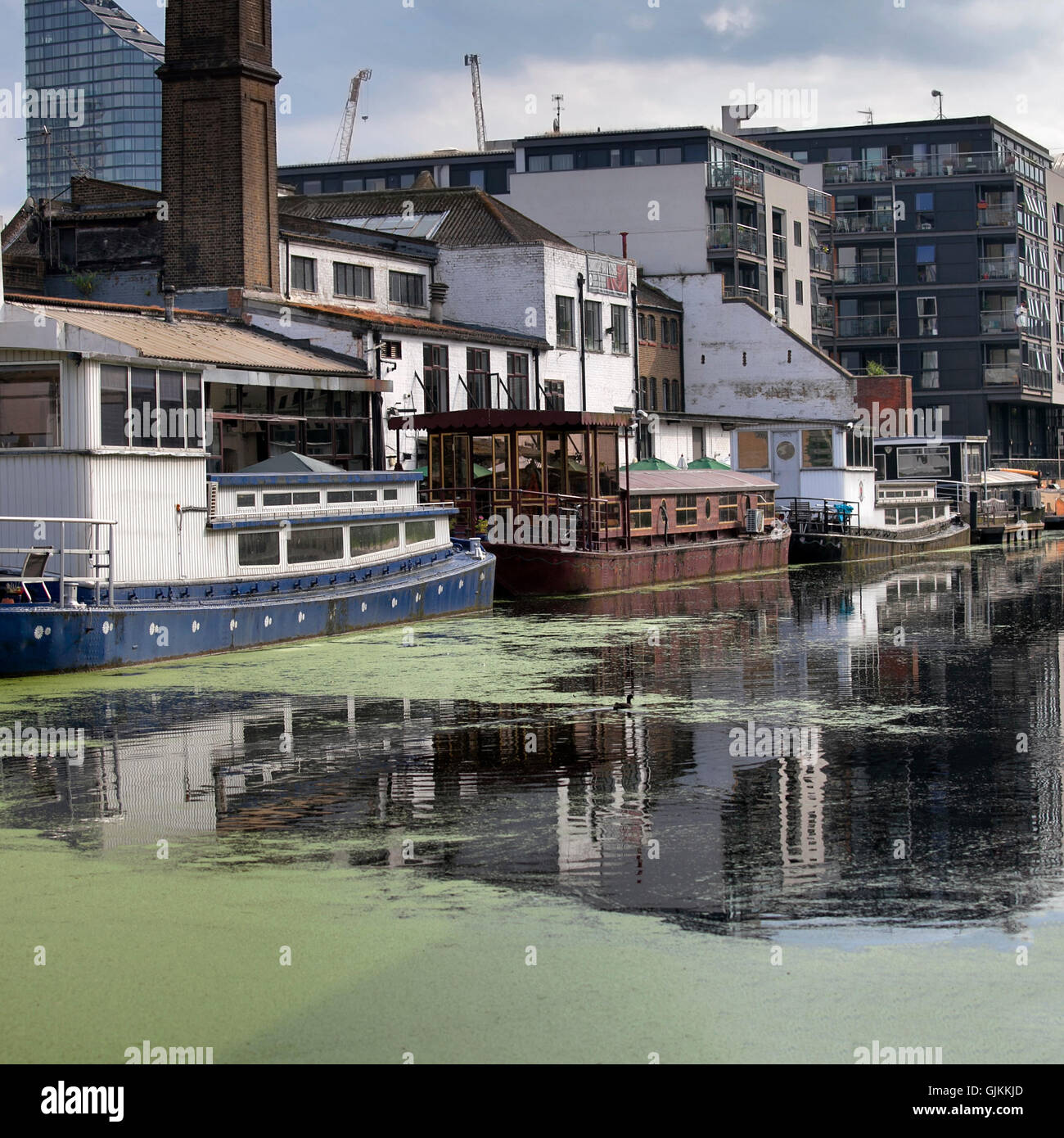 Boats on the Regents Canal Stock Photo Alamy