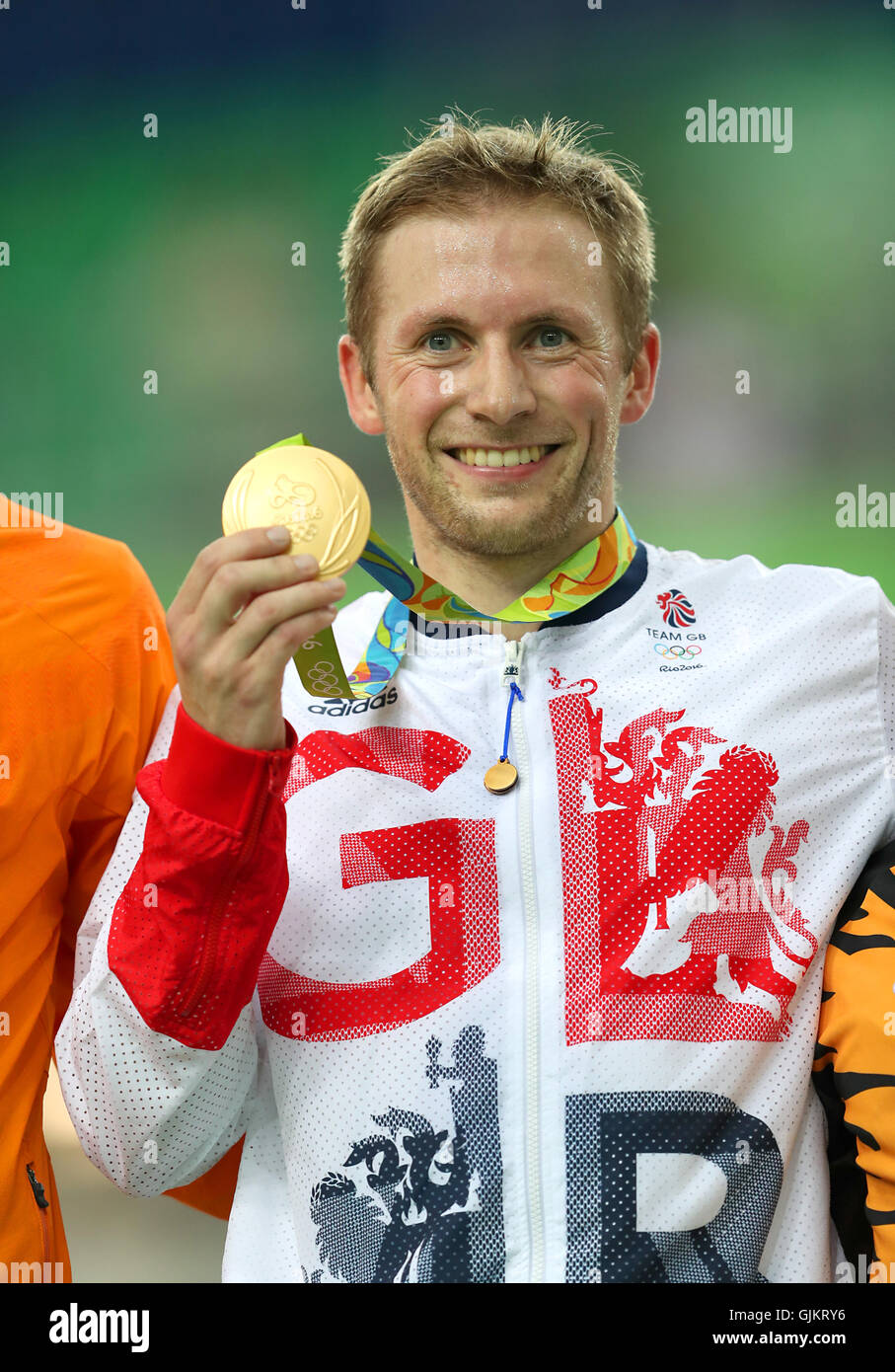 Great Britain's Jason Kenny on the podium after winning the gold medal in the Men's Keirin Final at the Rio Olympic Velodrome on the eleventh day of the Rio Olympics Games, Brazil. Picture date: Tuesday August 16, 2016. Photo credit should read: David Davies/PA Wire. Stock Photo