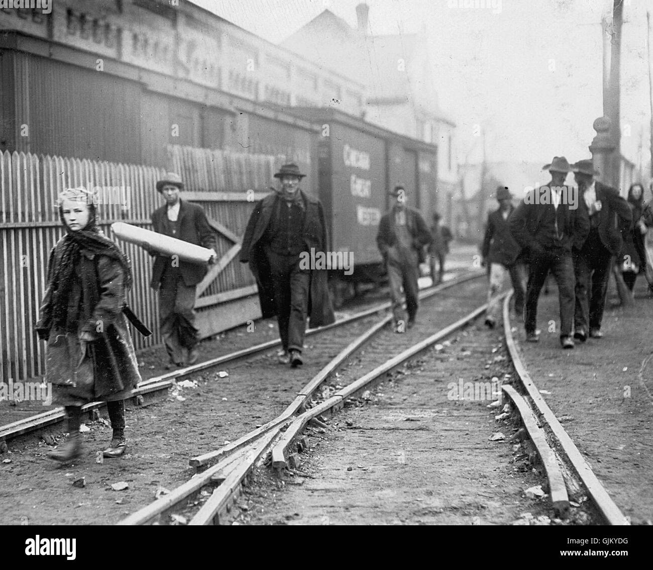 Brookside Cotton Mill Workers Hine Tn1crop Stock Photo Alamy
