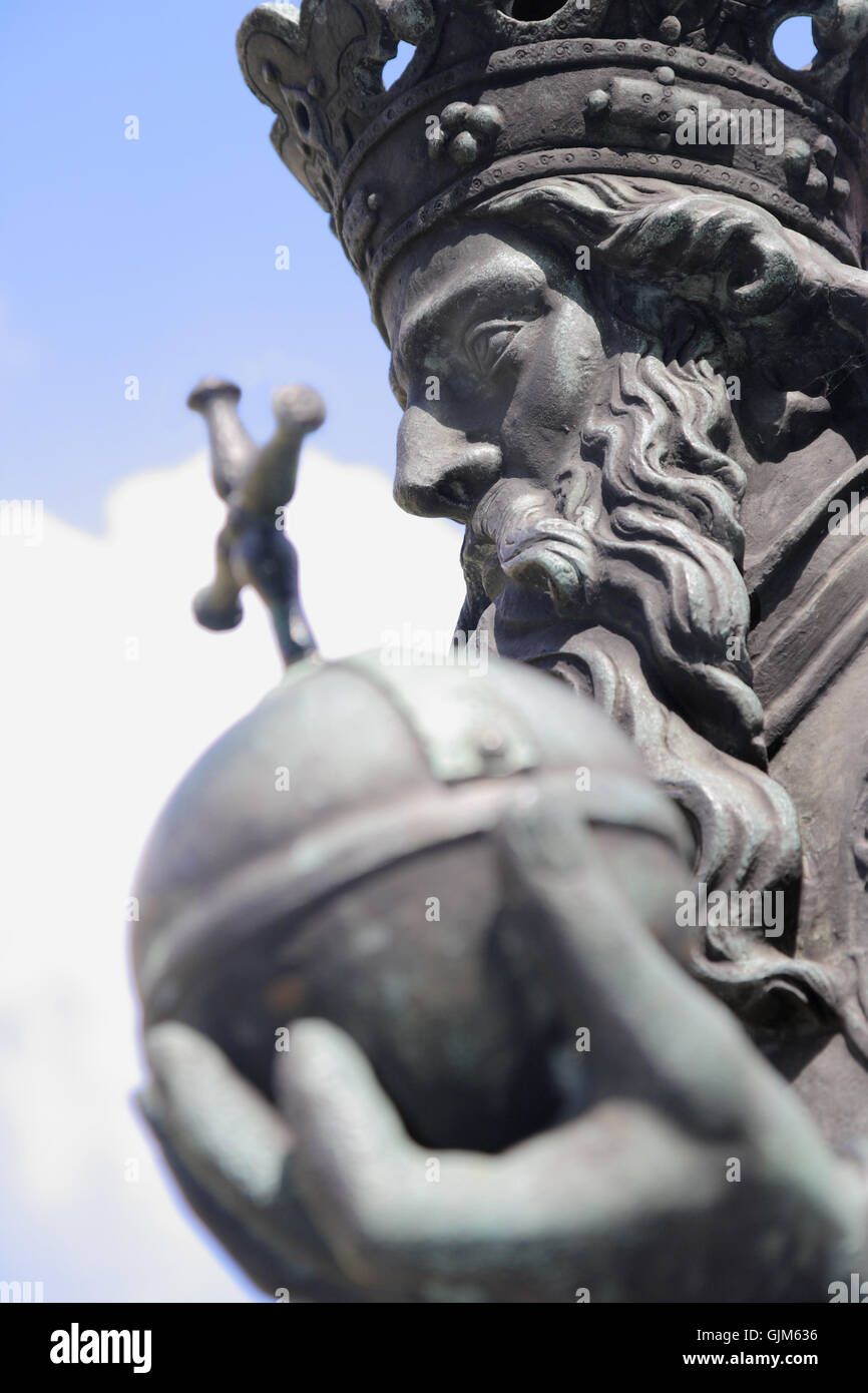Emperor charlemagne statue hi-res stock photography and images - Alamy
