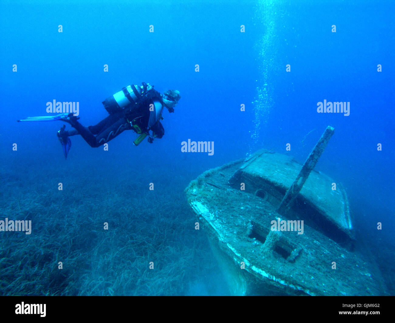 Sunken tub hi-res stock photography and images - Alamy