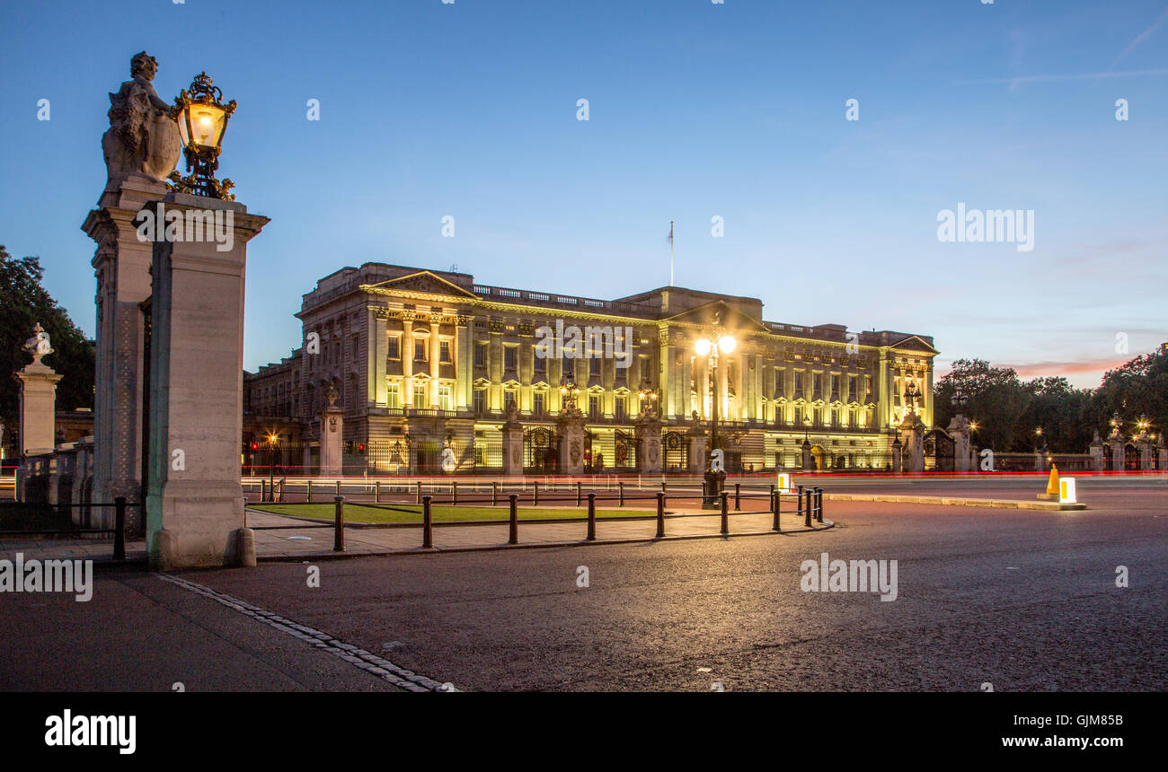 Buckingham Palace At Night London UK Stock Photo