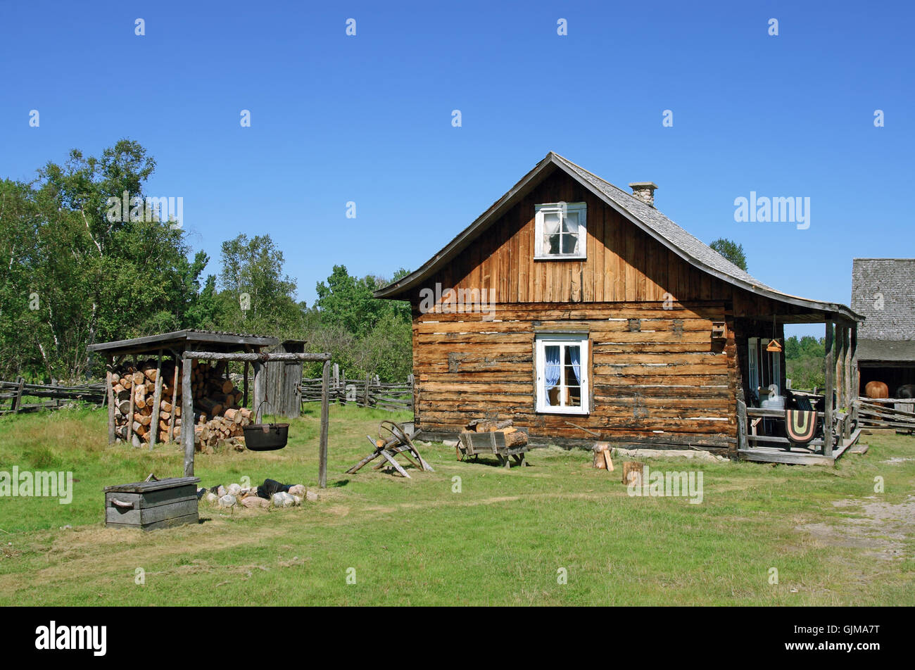 Traditional Canadian rural house Stock Photo Alamy