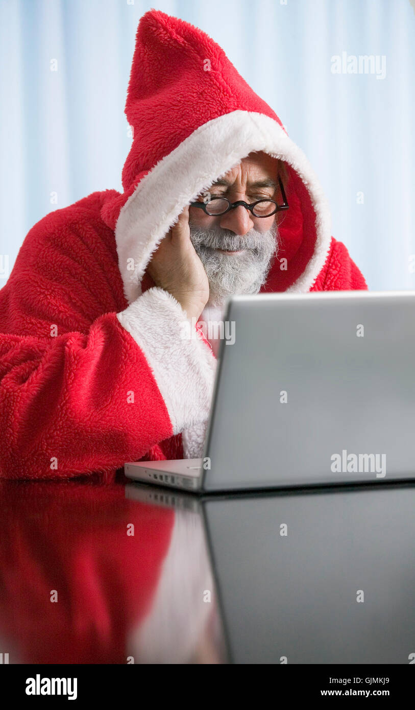 Kind santa claus hi-res stock photography and images - Alamy