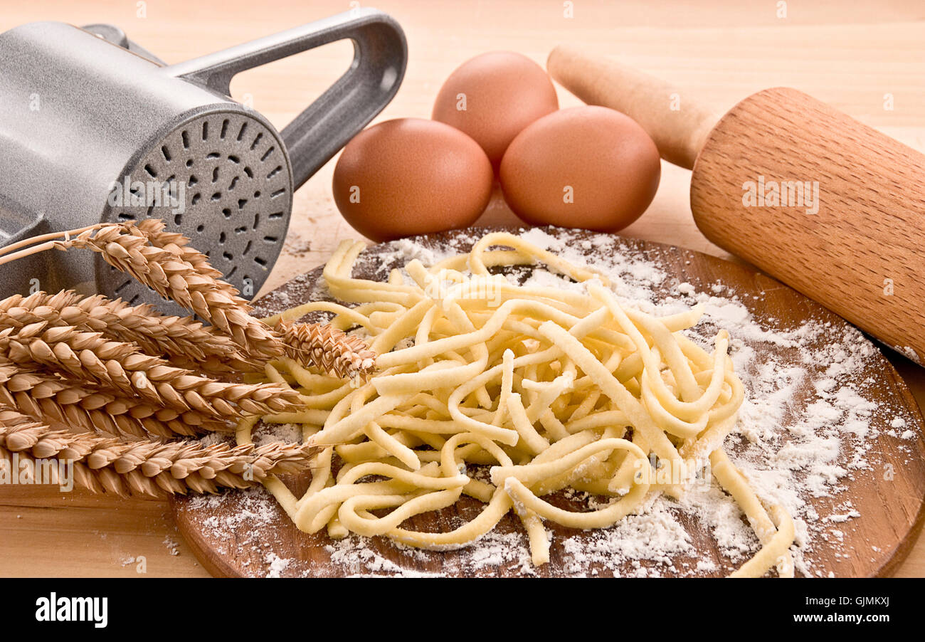 Nudelpresse hires stock photography and images Alamy