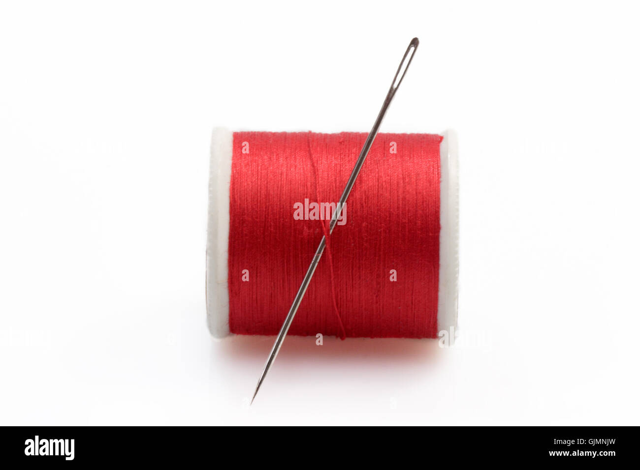 Thread roll sewing needle hi res stock photography and images Alamy