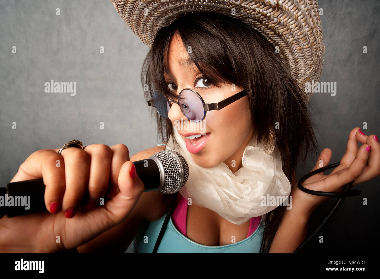 Chanteuse latina hi-res stock photography and images - Alamy