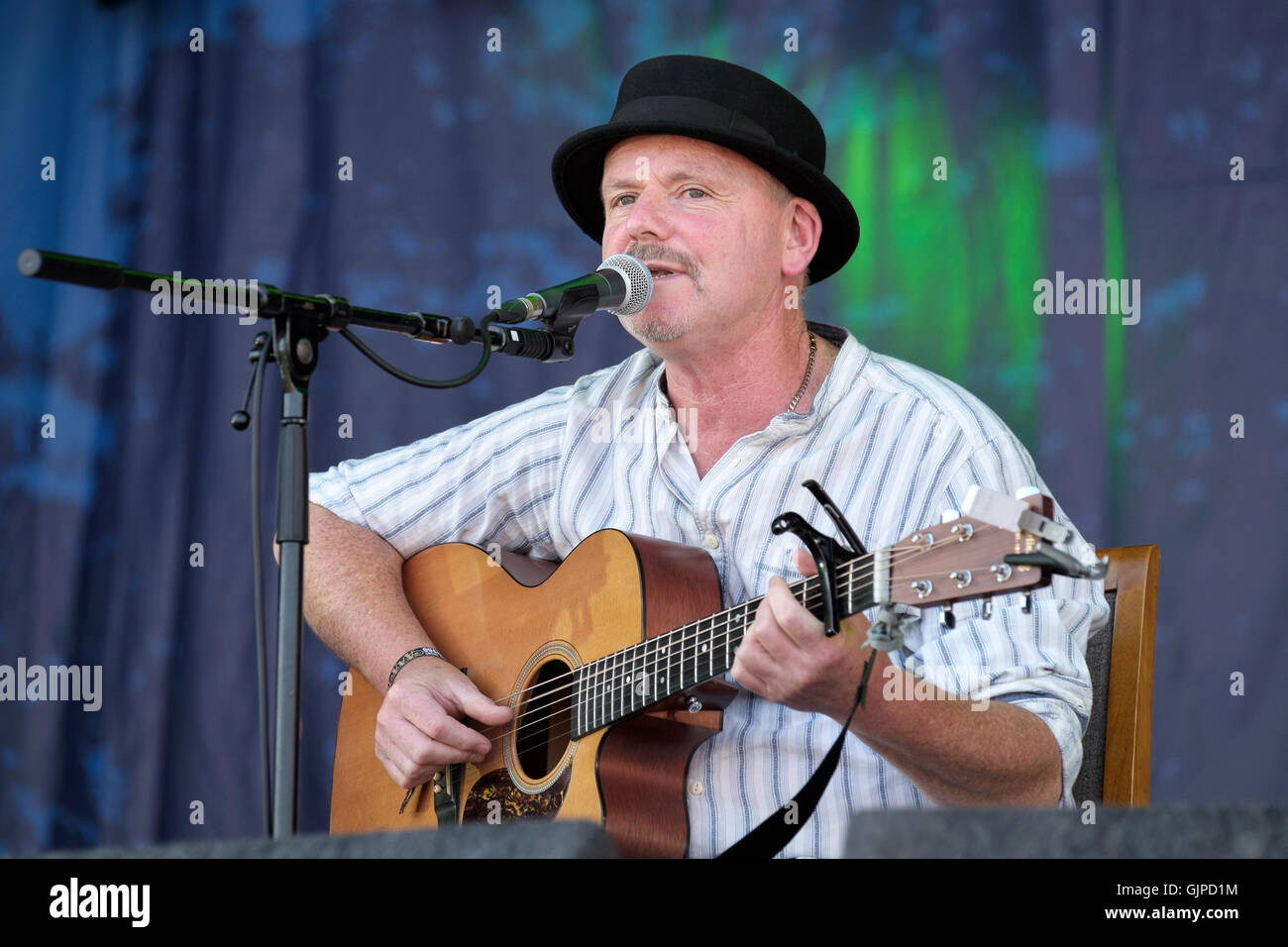 Anthony John Clarke performing at Fairport's Cropredy Convention ...