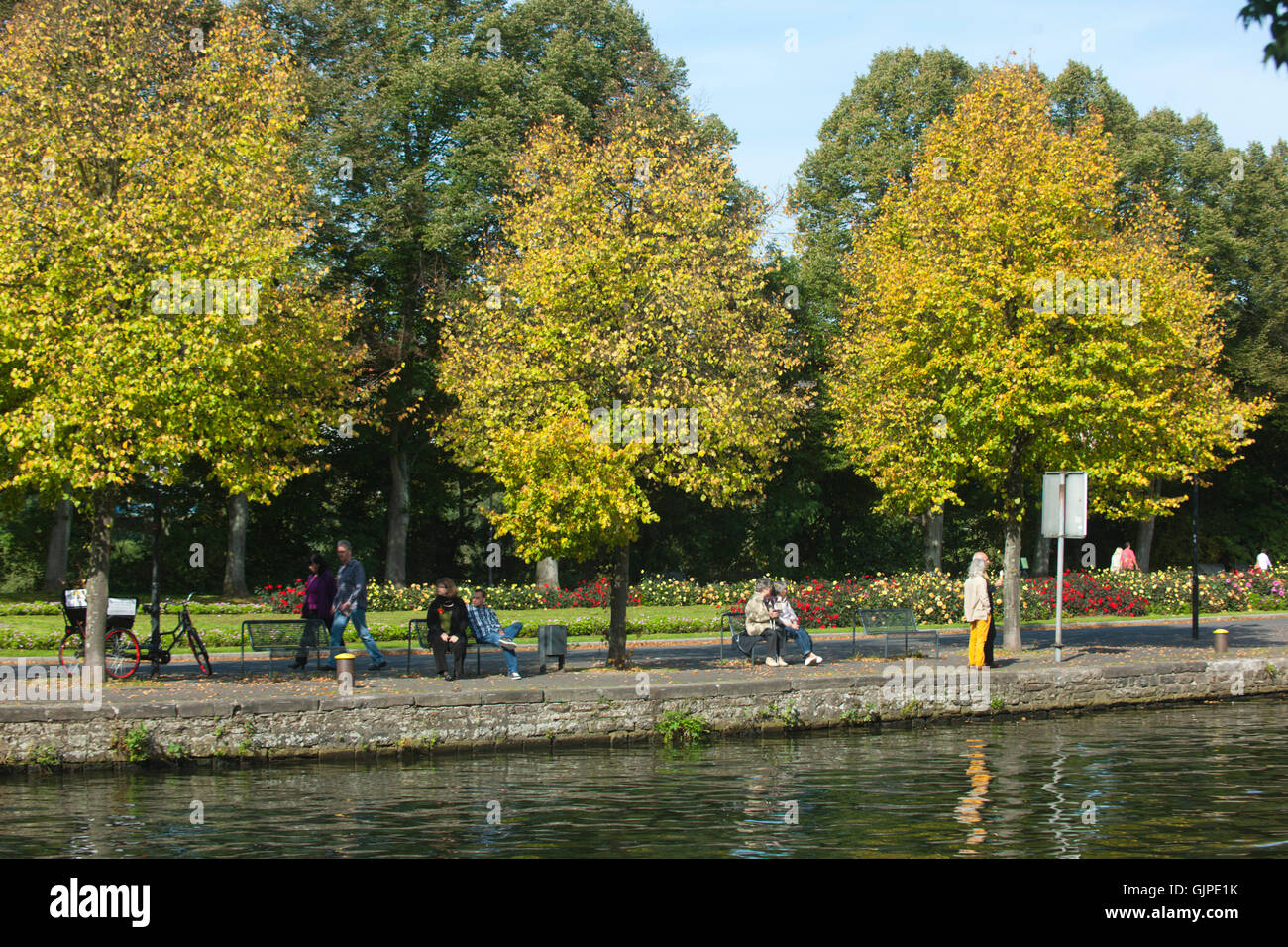 Deutschland, Nordrhein-Westfalen, Mühlheim an der Ruhr, Ruhrufer auf ...