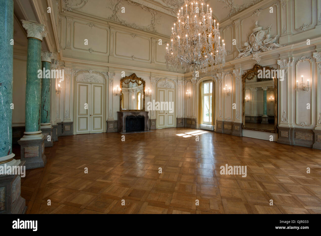 BRD, Deutschland, NRW, Leverkusen, Schloss Morsbroich, barocker Spiegelsaal  Stock Photo - Alamy