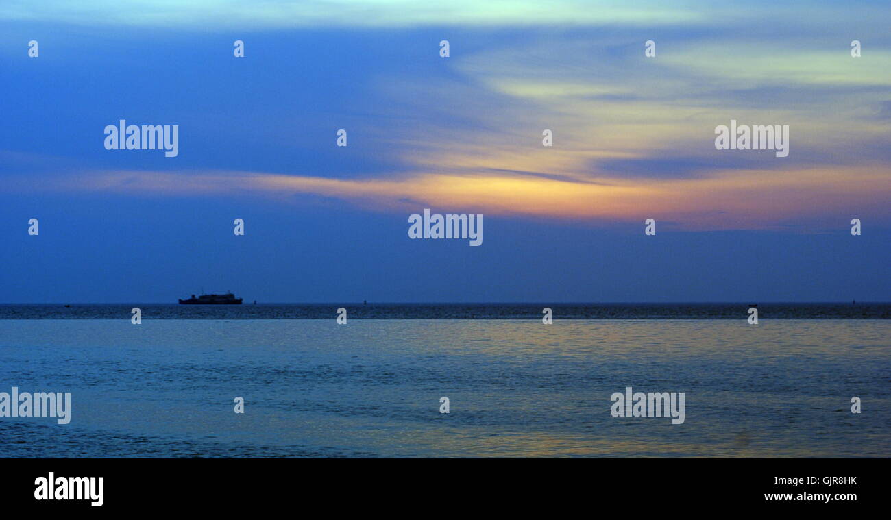 Ocean water after sunset sky hi-res stock photography and images - Alamy
