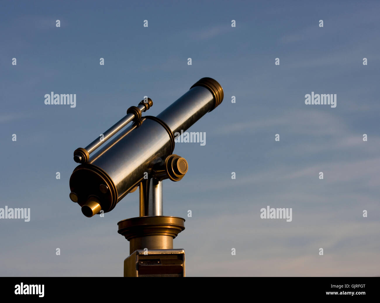 Telescope objective lens hires stock photography and images Alamy