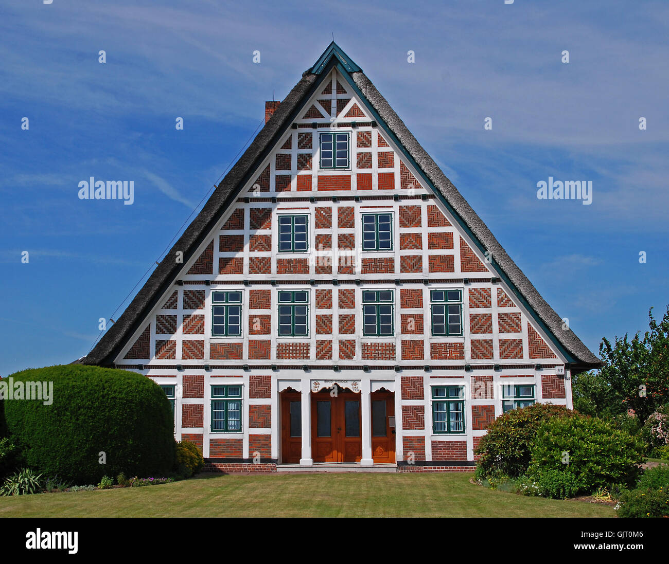 thatched cottage altes land Stock Photo