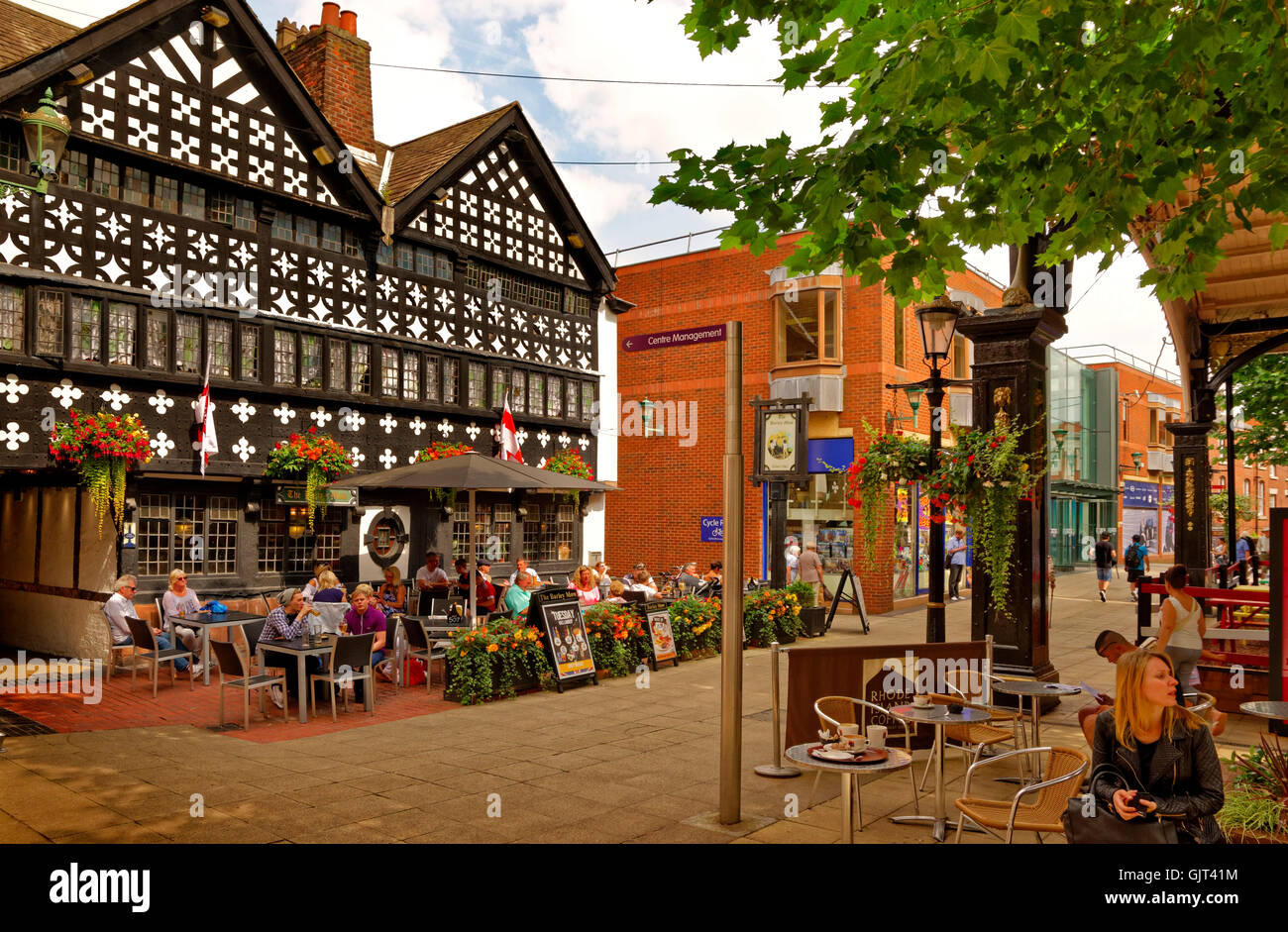 Golden Square and the Barley Mow Inn circa 1561 at Warrington town centre, Cheshire. Stock Photo