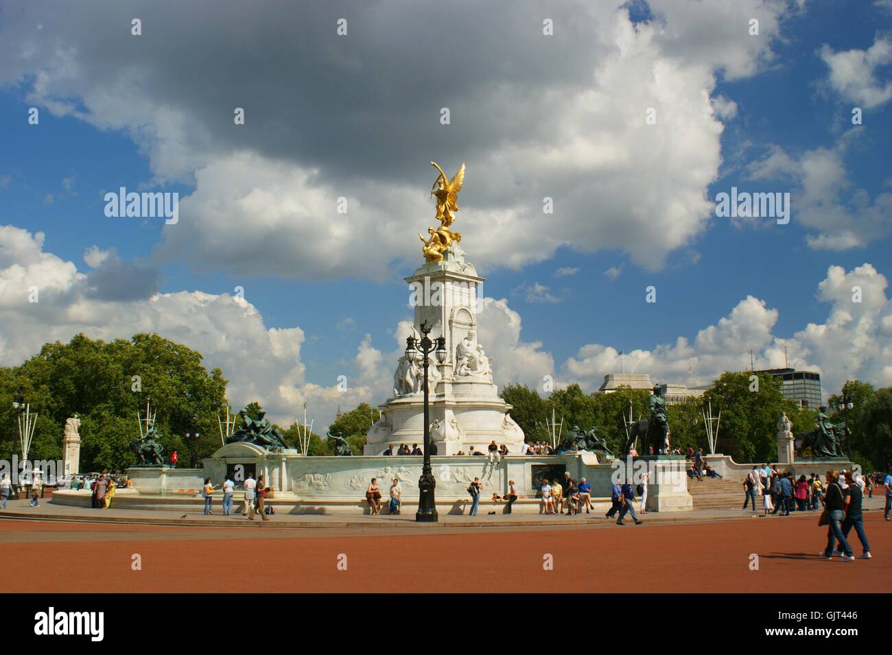monument statue london Stock Photo Alamy