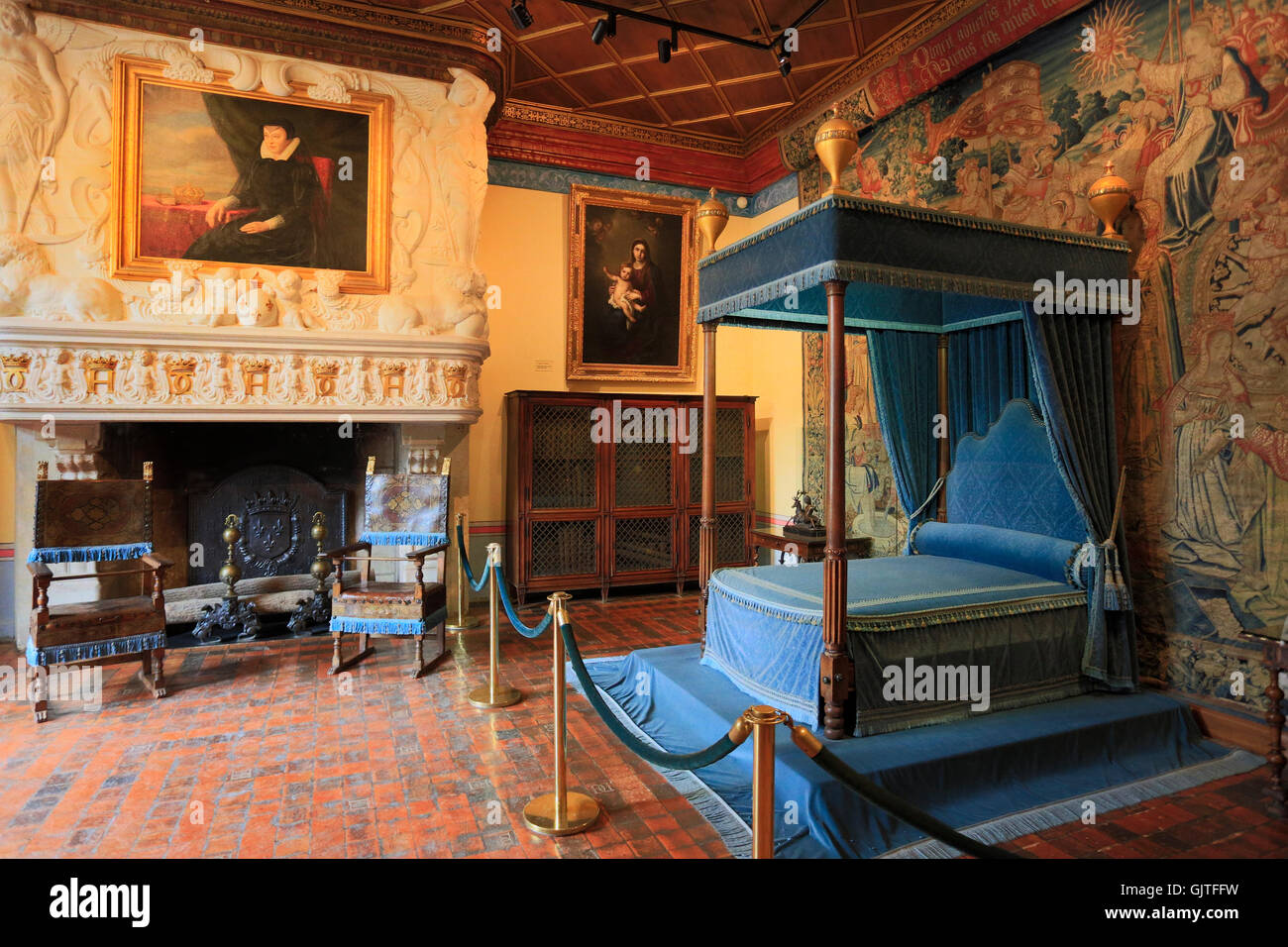 The Chateau de Chenonceau, interior view, France Stock Photo ... The Chateau de Chenonceau, interior view, France Stock Photo ...