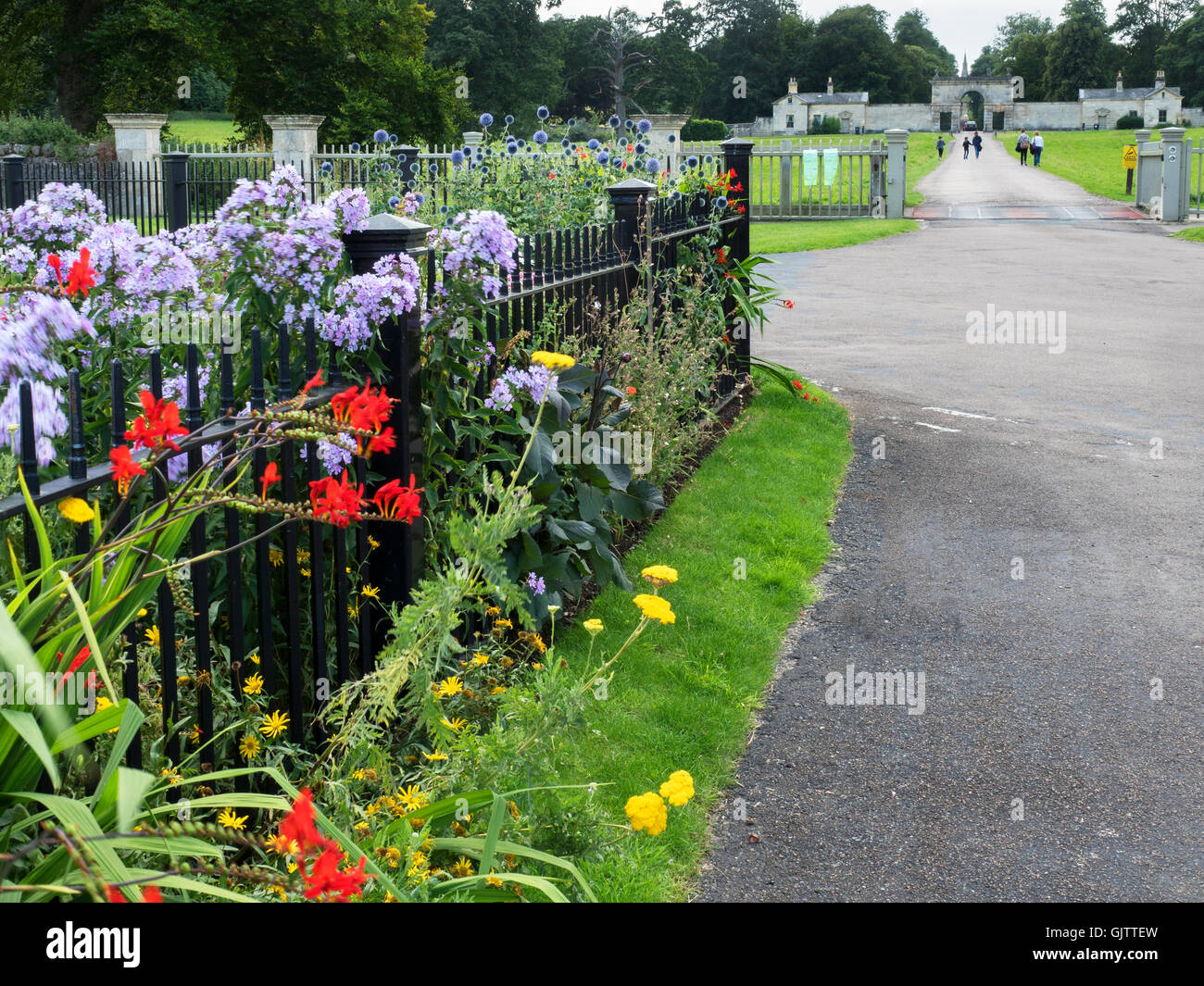 Studley park flowers hires stock photography and images Alamy