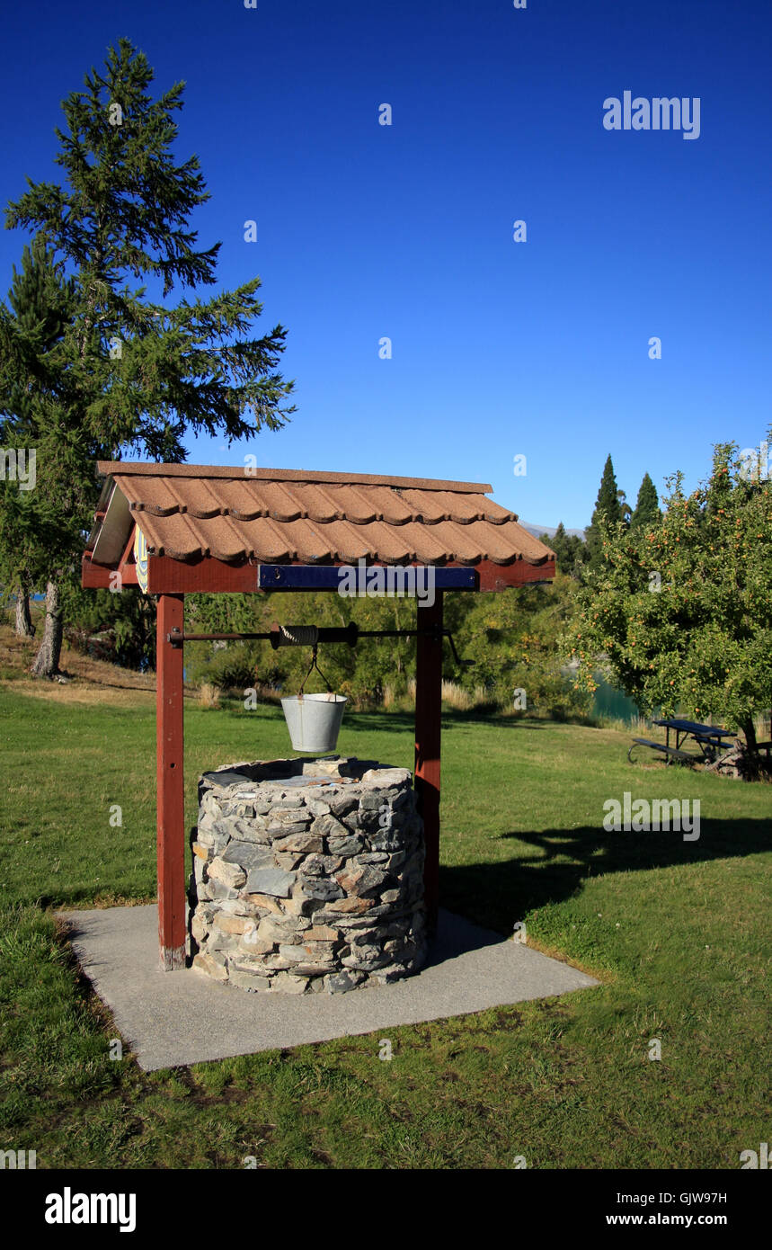 Bucket Fountain High Resolution Stock Photography And Images Alamy