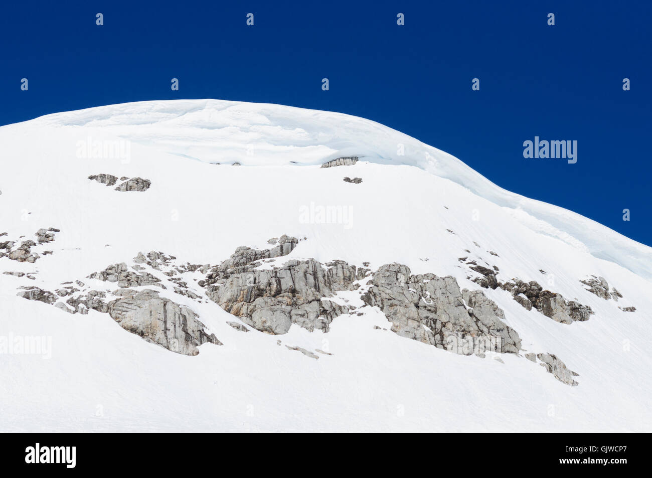 Nationalpark Dachstein: Snow cornice on Hohen Trog, Austria, Oberösterreich, Upper Austria, Stock Photo