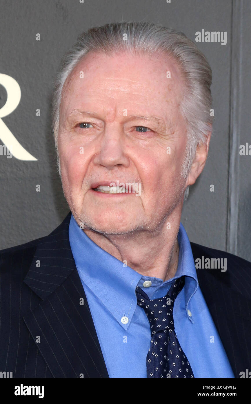HOLLYWOOD, CA - AUGUST 16: Jon Voight at the LA Premiere of the ...