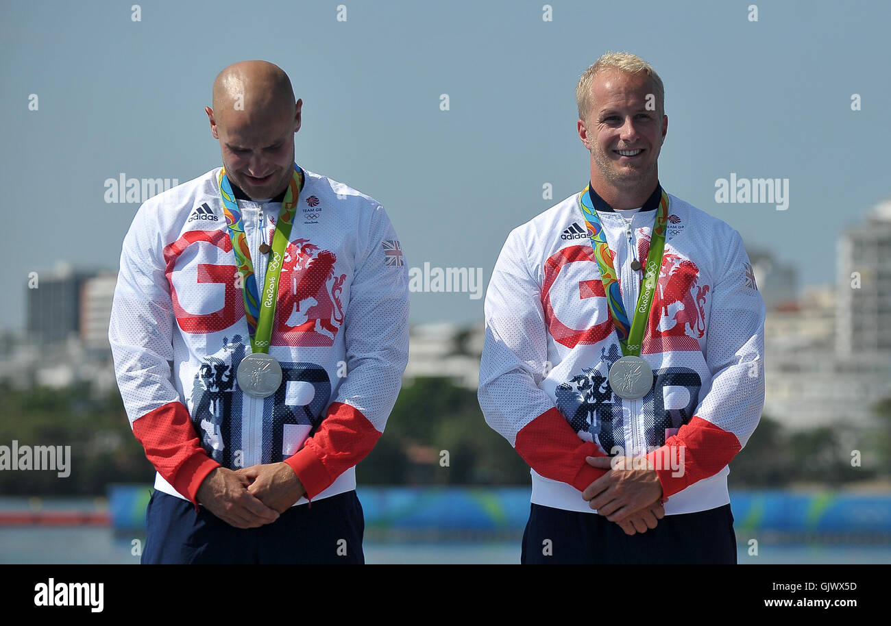 Rio de Janeiro, Brazil. 18th Aug, 2016.  Liam Heath (GBR) and Jon Schofield (GBR) with their silver medals. Mens Kayak doubles 200m. Canoe sprint. Lagoa lake. Rio de Janeiro. Brazil. 18/08/2016. Credit:  Sport In Pictures/Alamy Live News Stock Photo