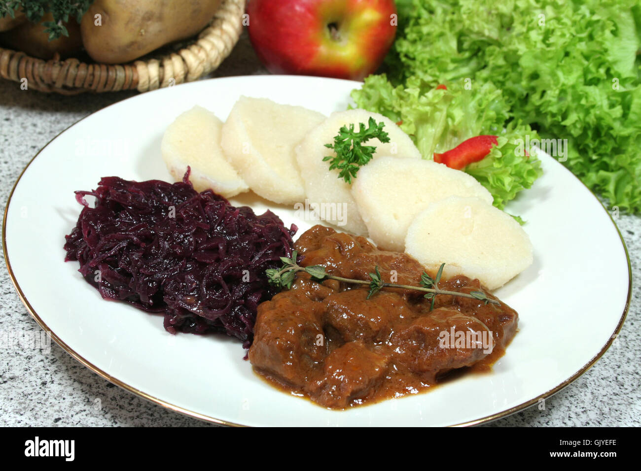 Ragout cabbage hi-res stock photography and images - Alamy