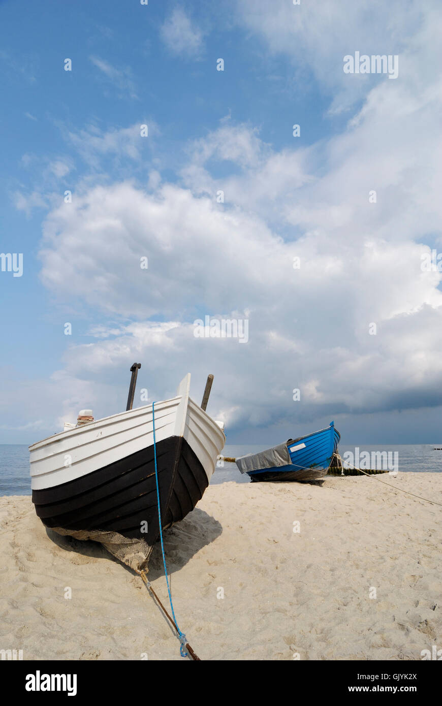 Fishing boats on the beach hi-res stock photography and images - Alamy