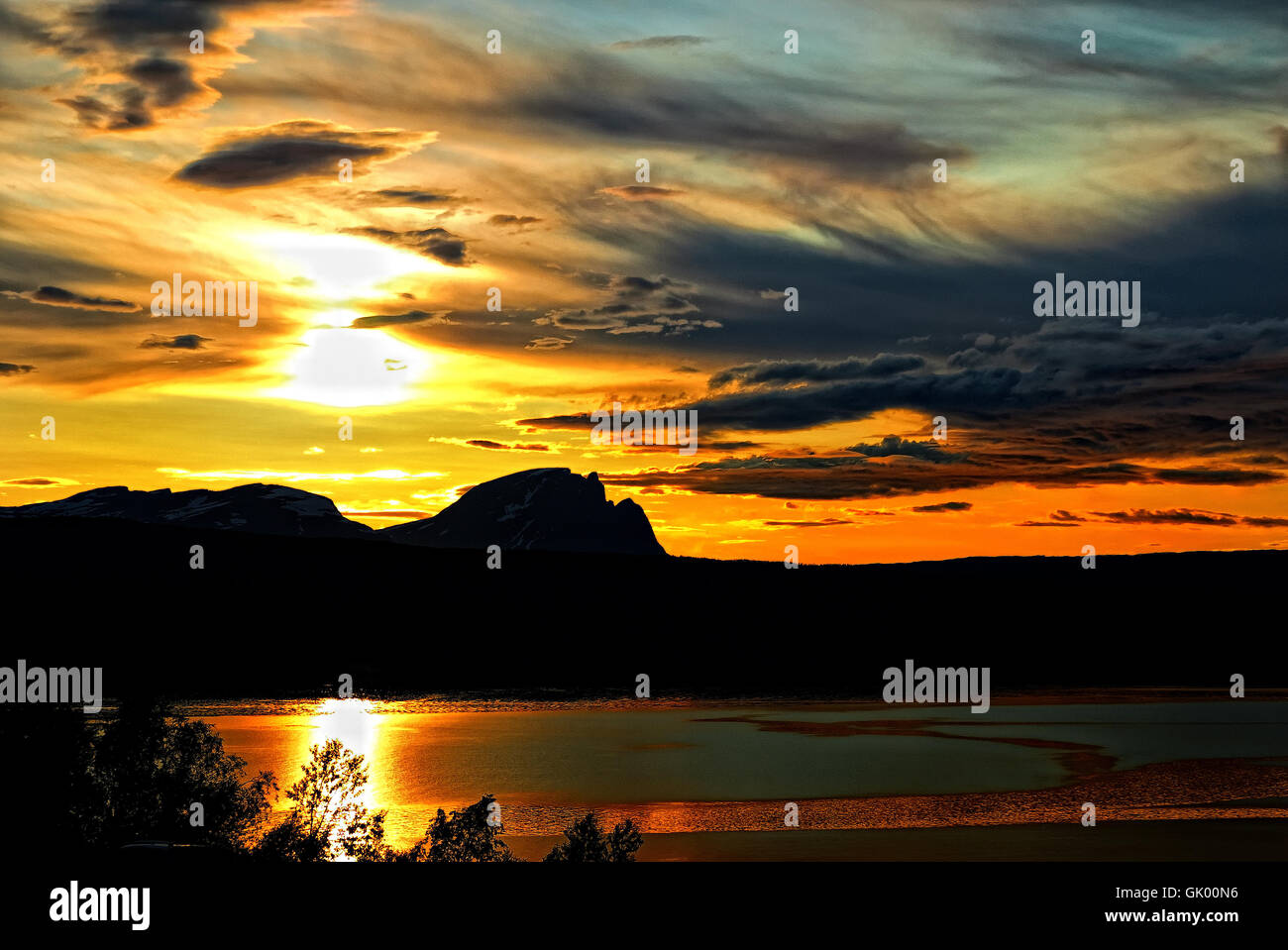 Clouds at sunset reflected hi-res stock photography and images - Alamy