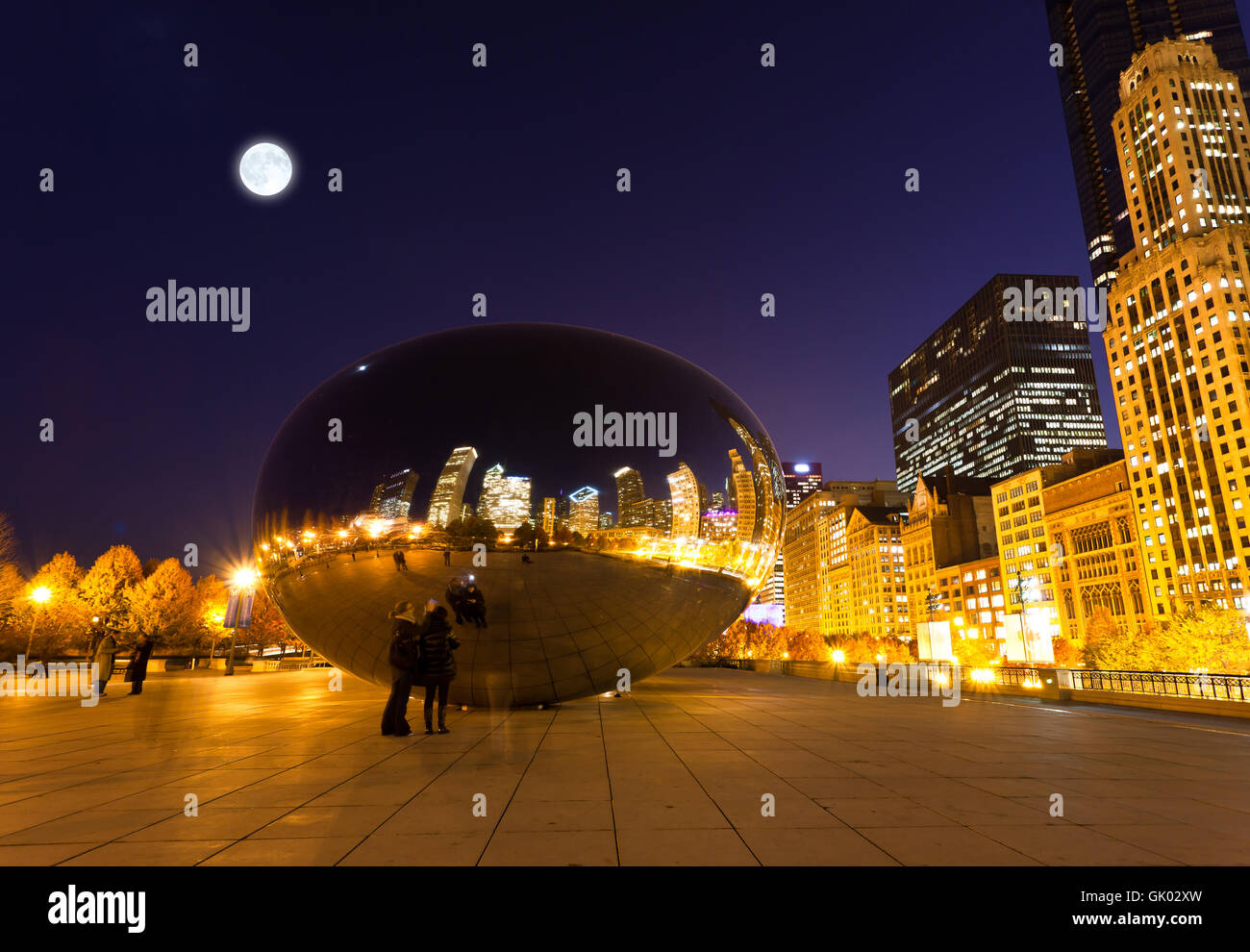 The Millennium Park in downtown Chicago Stock Photo - Alamy