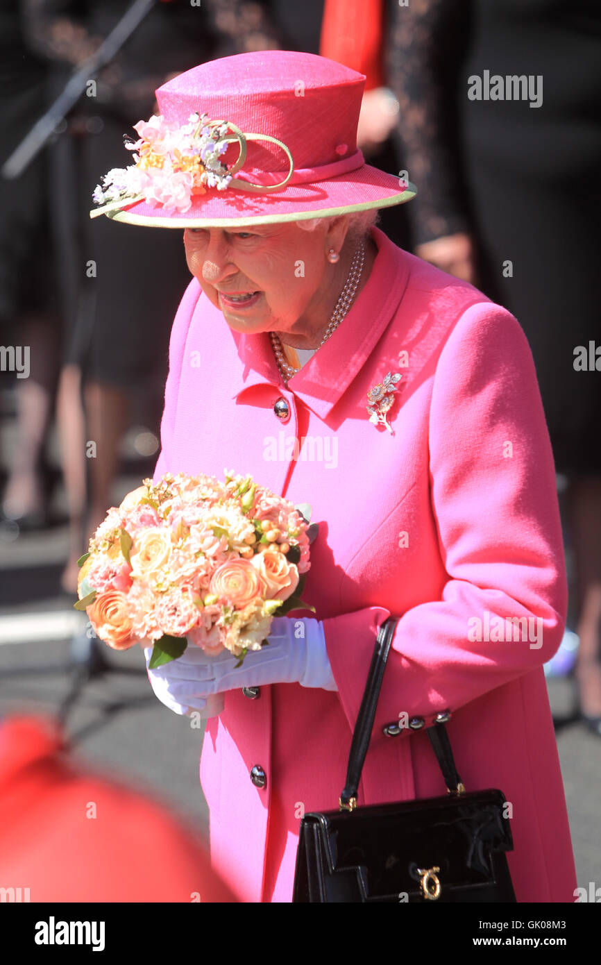 Sorting Queen Queen Elizabeth II visits the Royal Mail sorting office in Windsor, one ...