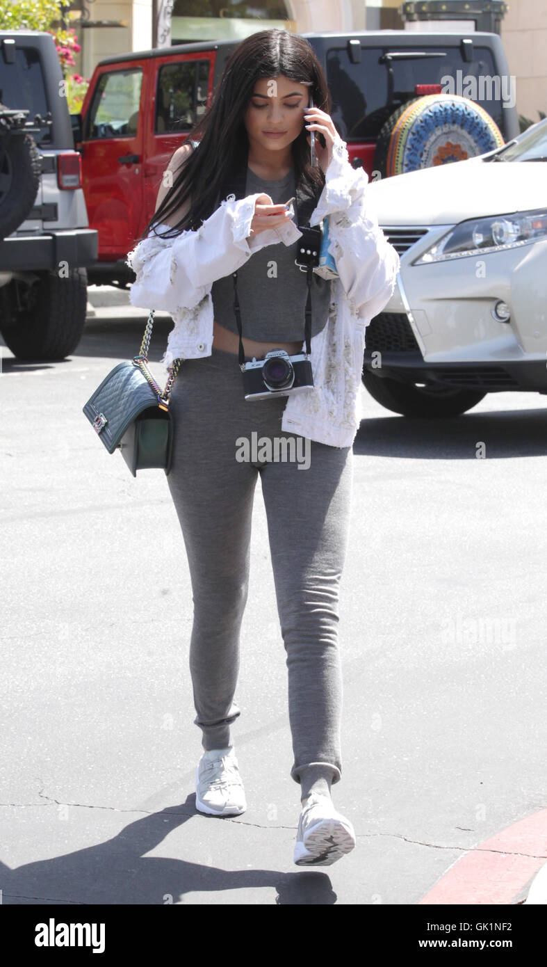 Kylie Jenner shops in Calabasas, California Featuring: Kylie
