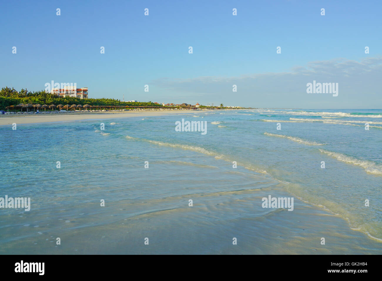 Tropical island beach crystal clear hi-res stock photography and images ...