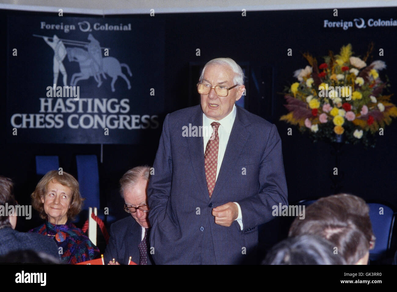 James Callaghan addressing the audience at the banquet of the Foreign & Colonial Hastings Premier Chess tournament 1990 Stock Photo
