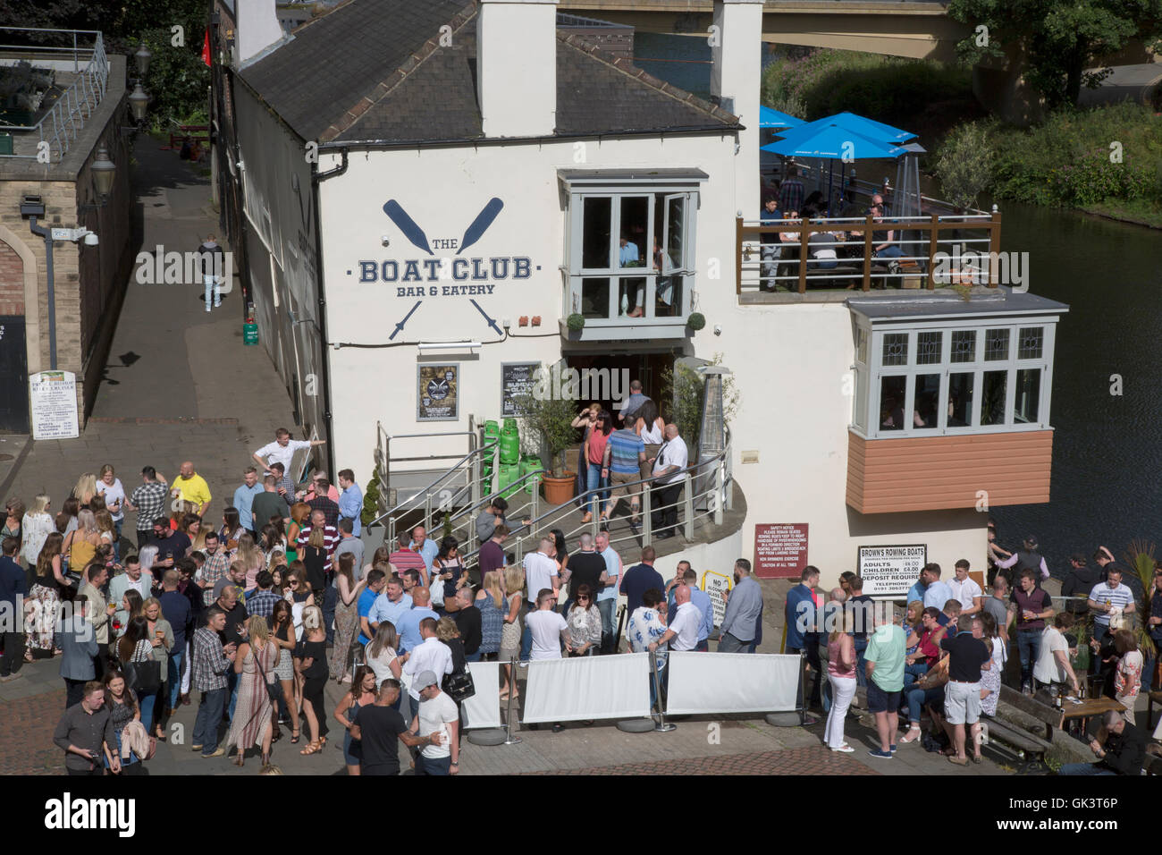 Boat Club Bar and Eatery, Elvet Bridge, Durham; England Stock Photo Alamy