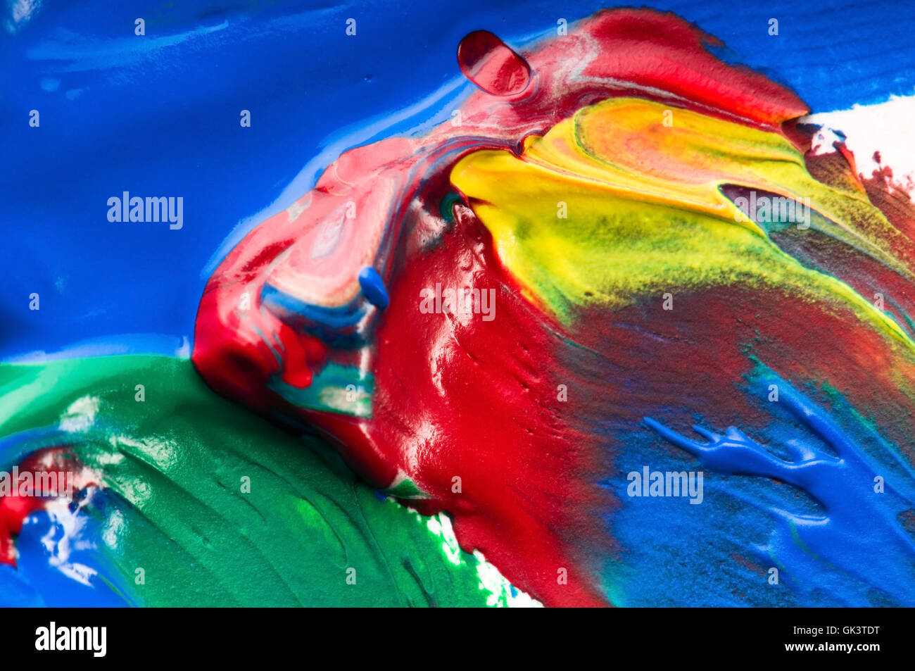 Wet paint brush hi-res stock photography and images - Alamy