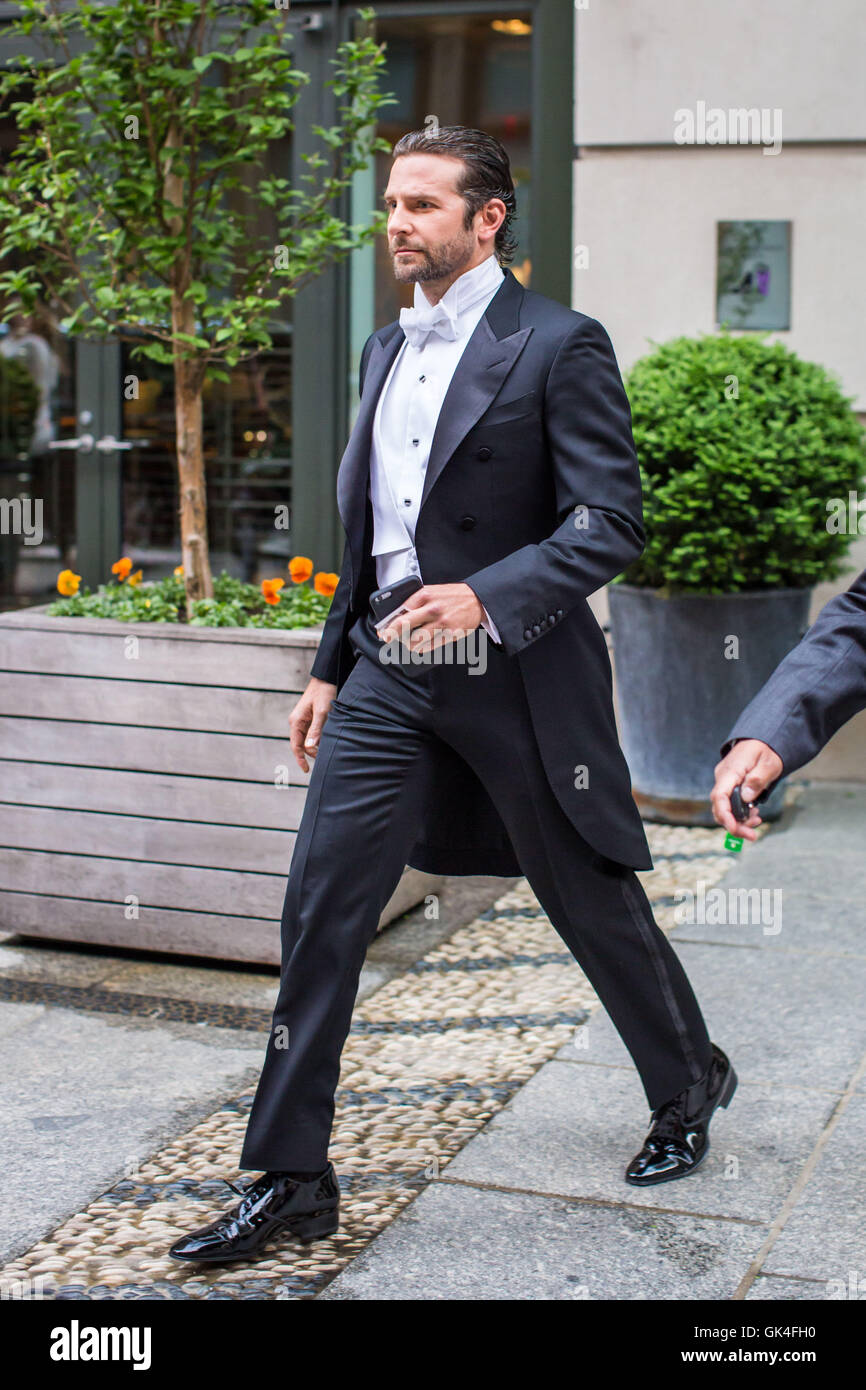 Bradley Cooper heading to the 2016 Met Gala Featuring Bradley Cooper