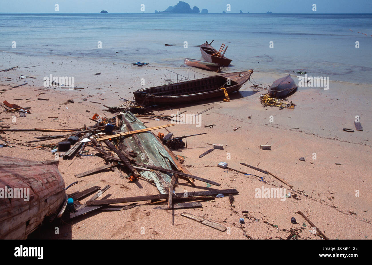 Tsunami live video thailand
